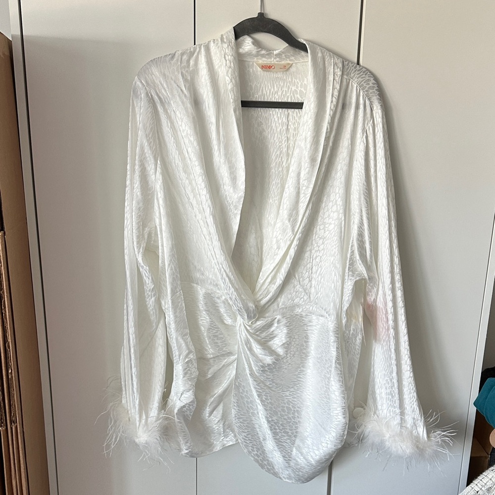 Kohls Intempo Feather Sleeve Bridal Bachelorette White Blouse with Feather Trim